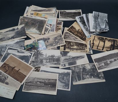 Réunion de cartes postales.
