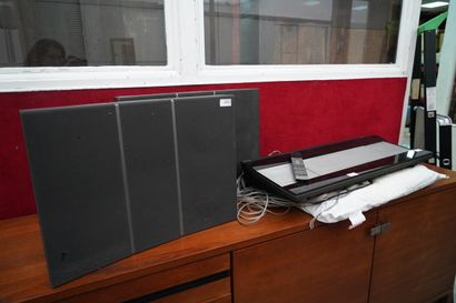 BANG OLUFSEN. Paire d'enceintes et ampli...