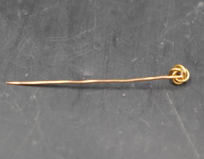 Epingle de cravate en or 18K (750) ornée...