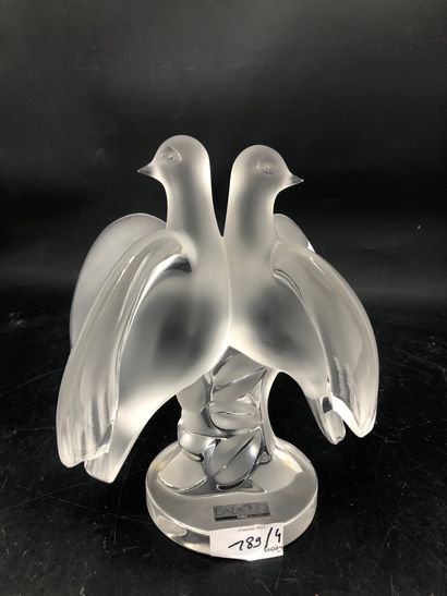 Lalique France, les colombes, groupe en cristal...