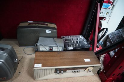Projecteur PATHE-BABY et bobines de films,...