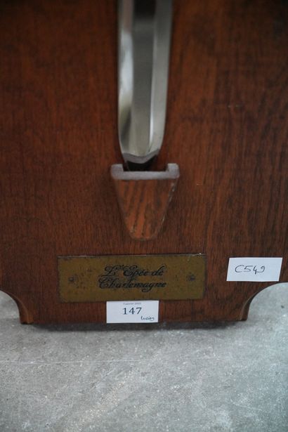 Réplique décorative de l'épée de Charlemagne,...