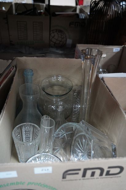 Réunion de verrerie comprenant des verres...