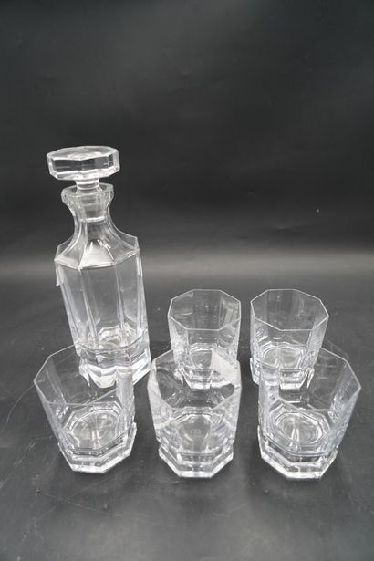 CRISTAL DE SEVRES. Service en cristal comprenant...