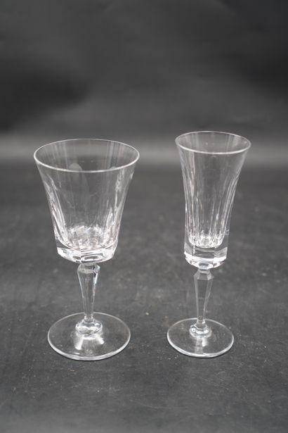 CRISTAL DE SEVRES, partie de service de verres...