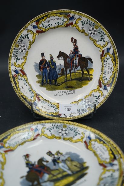 CREIL, suite de 4 assiettes en faïence fine...