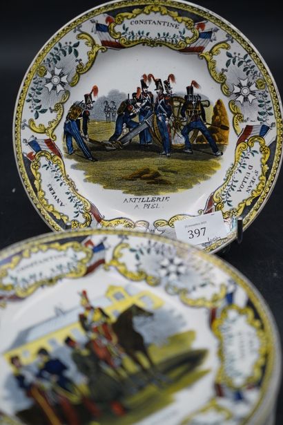 CREIL, suite de 12 assiettes en faïence fine...