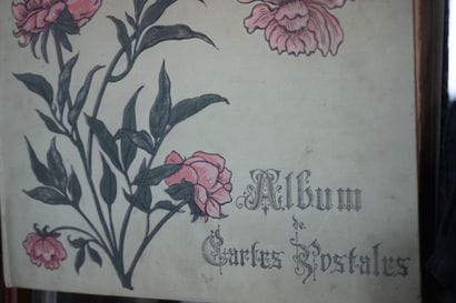 Réunion de cartes postales anciennes dont...