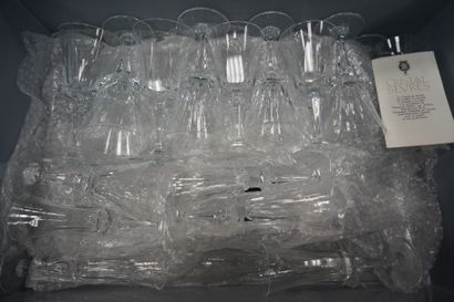 CRISTAL DE SEVRES, partie de service de verres...