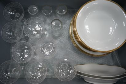 LIMOGES, réunions d'assiettes creuses, grandes...
