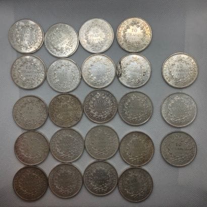 Réunion de pièces en argent 10 francs
Poids...