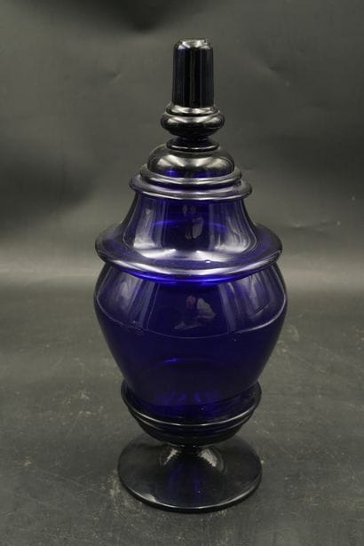 Verrerie de Vierzon, drageoir en verre teinté...