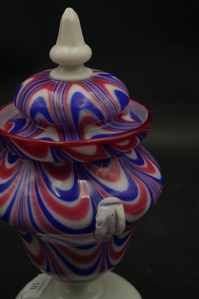 Sars-poterie, attribué à, drageoir en verre...