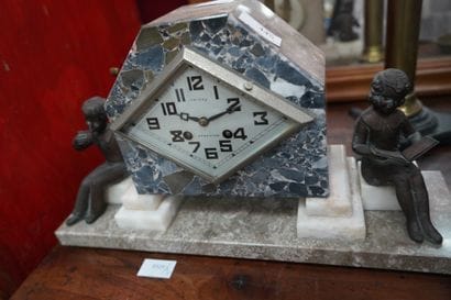 THIERRY ARGENTAN, Pendule, placage de marbre...