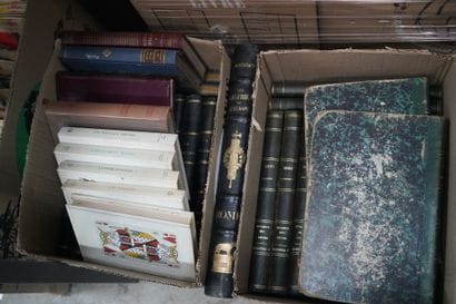 Réunion de livres reliés, dont : Revue des...