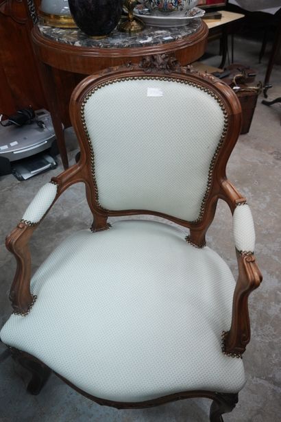 Mobilier de salon en bois naturel mouluré,...