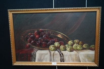 Ecole moderne. Nature morte aux prunes. Huile...