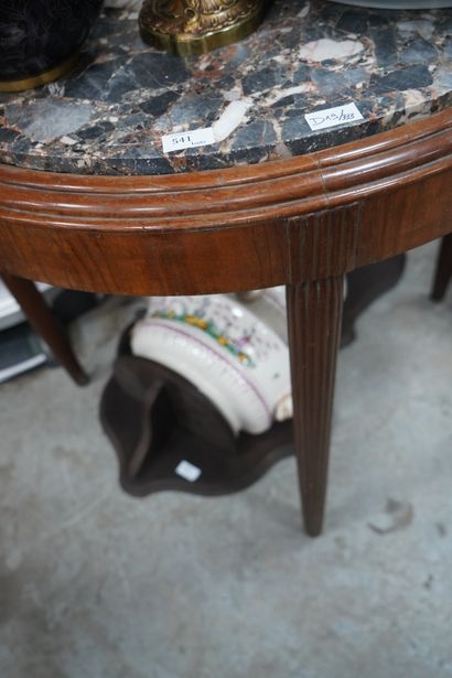 Guéridon Art Déco, bois plaqué, dessus de...