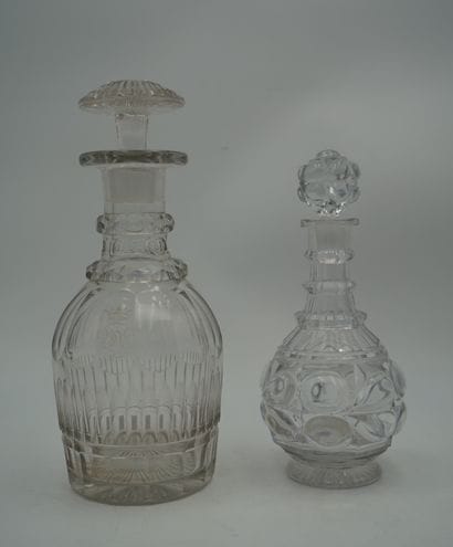 BACCARAT OU LE CREUSOT, une carafe globulaire...