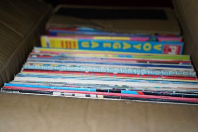 Réunion de livres, cassettes, CD, livres...
