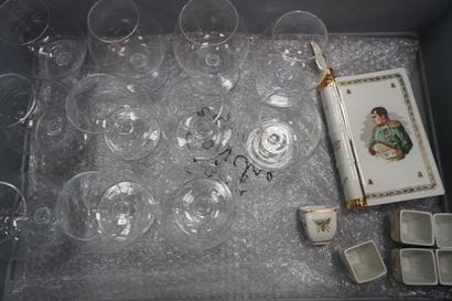CRISTAL DE SEVRES
Suite de 11 verres à cognac...