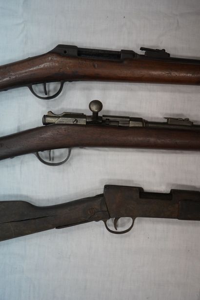 MILITARIA. Deux fusils de bataillon scolaire....