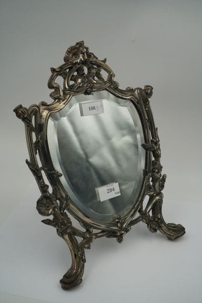 Miroir à poser en métal argenté à décor ajouré...