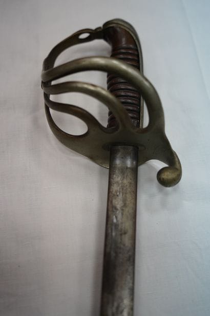 MILITARIA.
Sabre d'adjudant, la garde en...