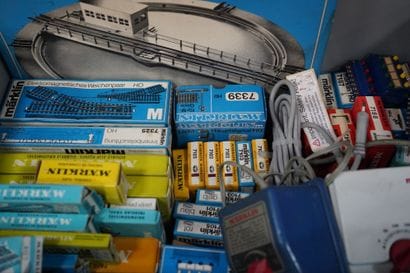 MÄRKLIN

Importante réunion de rails, double...
