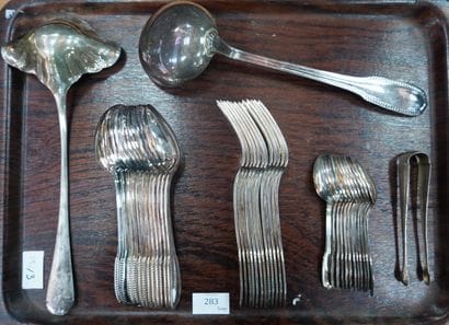 Partie de ménagère en métal argenté modèle...