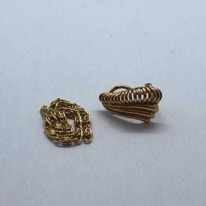 Un clip d'oreille en or 18K 
Poids net :...