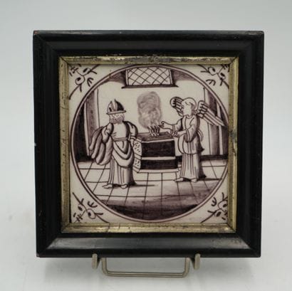 DELFT, trois carreaux de céramiques émaillée...