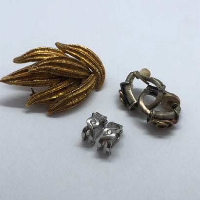 Réunion de bijoux en argent (925 millièmes)...