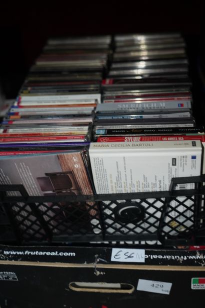 Réunion de livres, cassettes, CD, livres...