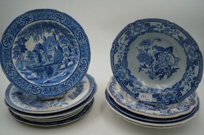 ANGLETERRE, réunion de onze assiettes en...