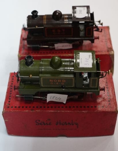 SERIE HORNBY 
Deux locomotives en tôle lithographiée...