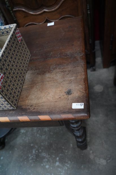 Table rectangulaire en bois naturel ouvrant...