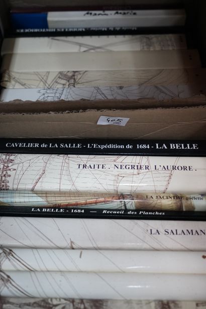 MARINE, réunion de livres sur le thème de...