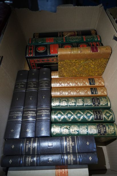 Réunion de livres reliés anciens et modernes...