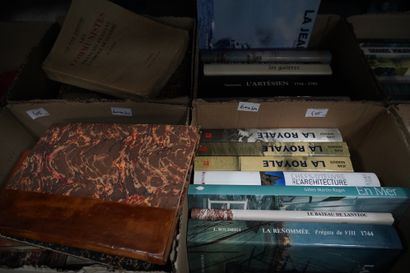 Réunion de livres beaux arts. Quatre cartons....