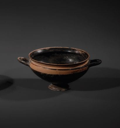 IONIAN CUT
Basin base painted black. Beige...