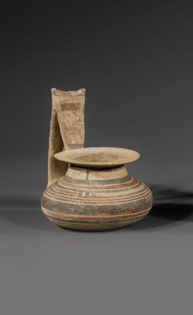 JUG
Geometrically decorated body, ribbon...