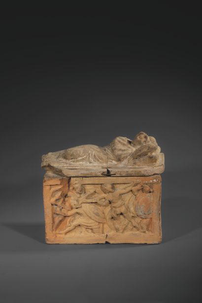 CINEMA URN
Surmounted by a lid adorned in...