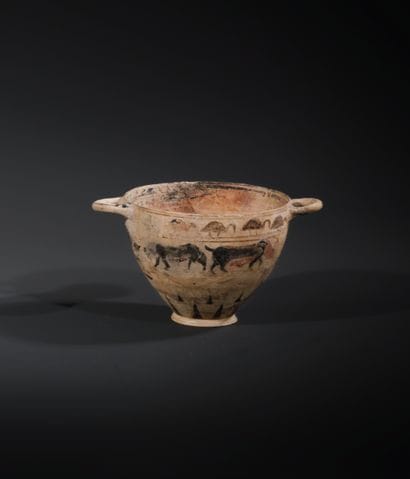 SKYPHOS
The body decorated in two registers...