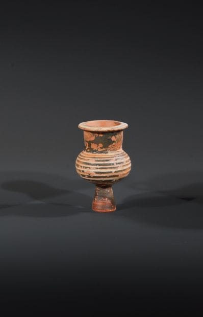 LYDION
Truncated cone-shaped foot. The body...