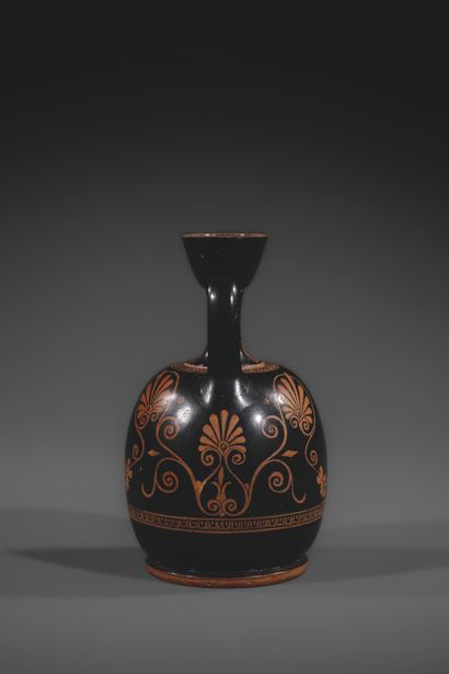 RED-FIGURED ARYBALLISQUE LEKYTHOS
Decorated...