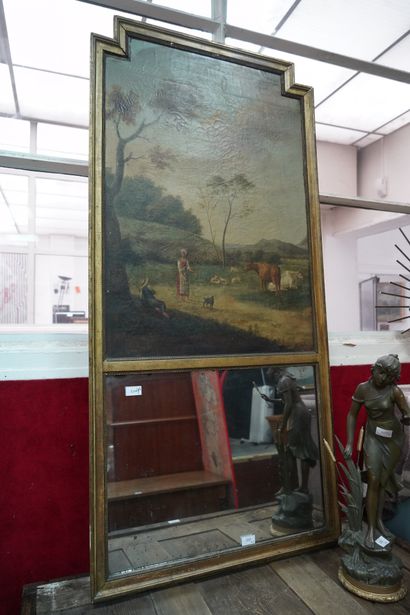 Trumeau de forme rectangulaire en bois doré...