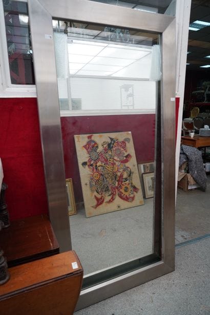 Miroir de pied rectangulaire dans un encadrement...