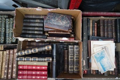 Réunion de livres reliés anciens dont Thiers,...