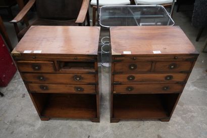 Paire de deux petits meubles de marine en...